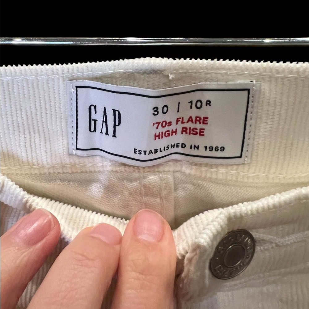 GAP 70s High Rise Corduroy Flare Pant - Picture 7 of 7